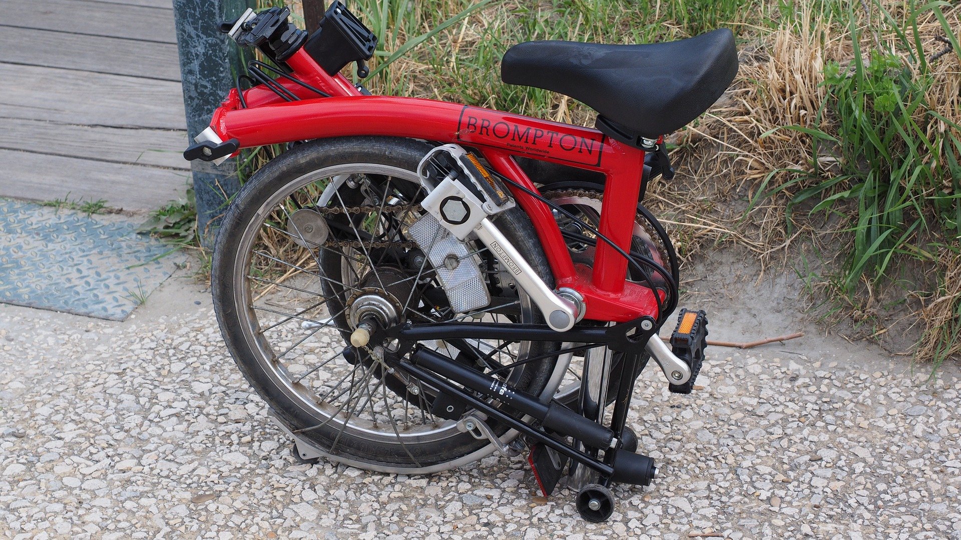 Adatta per Viaggi di Città E Paesi Verde Scuro Bici Pieghevole Lishiguli Geambox A 24 velocità Bicicletta E Pneumatici Sovradimensionati da 25 Pollici 