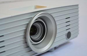 Proiettore portatile: i migliori su Amazon per immagini brillanti e video nitidi proiettore portatile