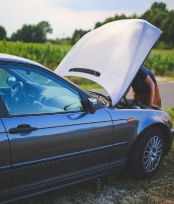 caricabatteria per auto