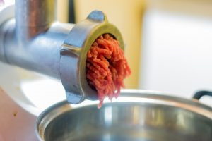 Tritacarne elettrico: i migliori per preparare pietanze squisite