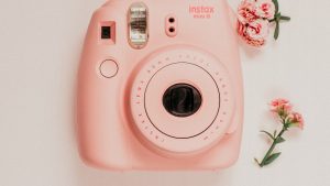 Fotocamere istantanee: quali sono le migliori per le tue foto ricordo?
